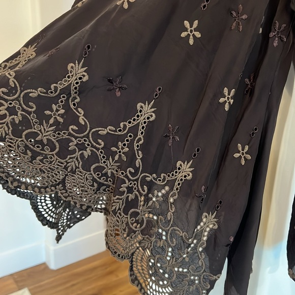 Johnny Was Brown Top Size Small - Picture 5 of 5